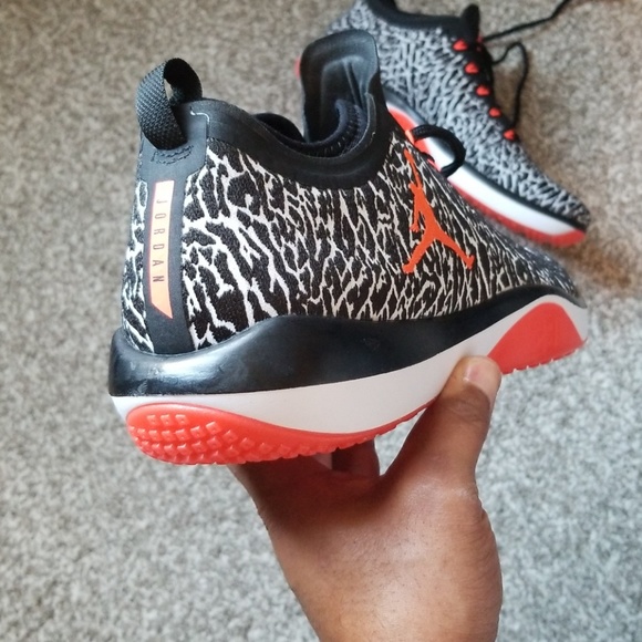 SOLD Nike Jordan Retro Training Elephant Print - Picture 5 of 6